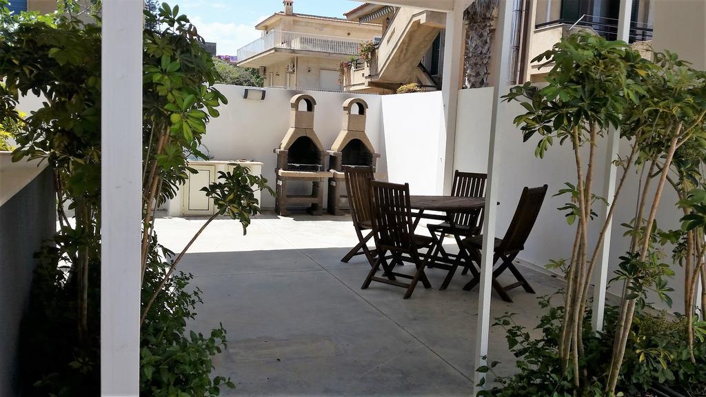 Mareinsicilia: Appartamenti Larica Cava d'Aliga Luaran gambar