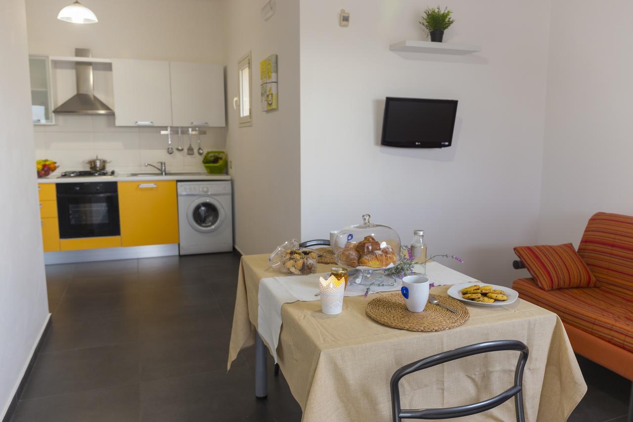 Mareinsicilia: Appartamenti Larica Cava d'Aliga Luaran gambar